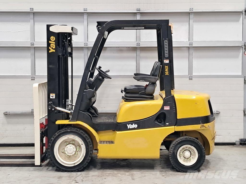 Yale GDP30MXE2195 Wózki Diesla