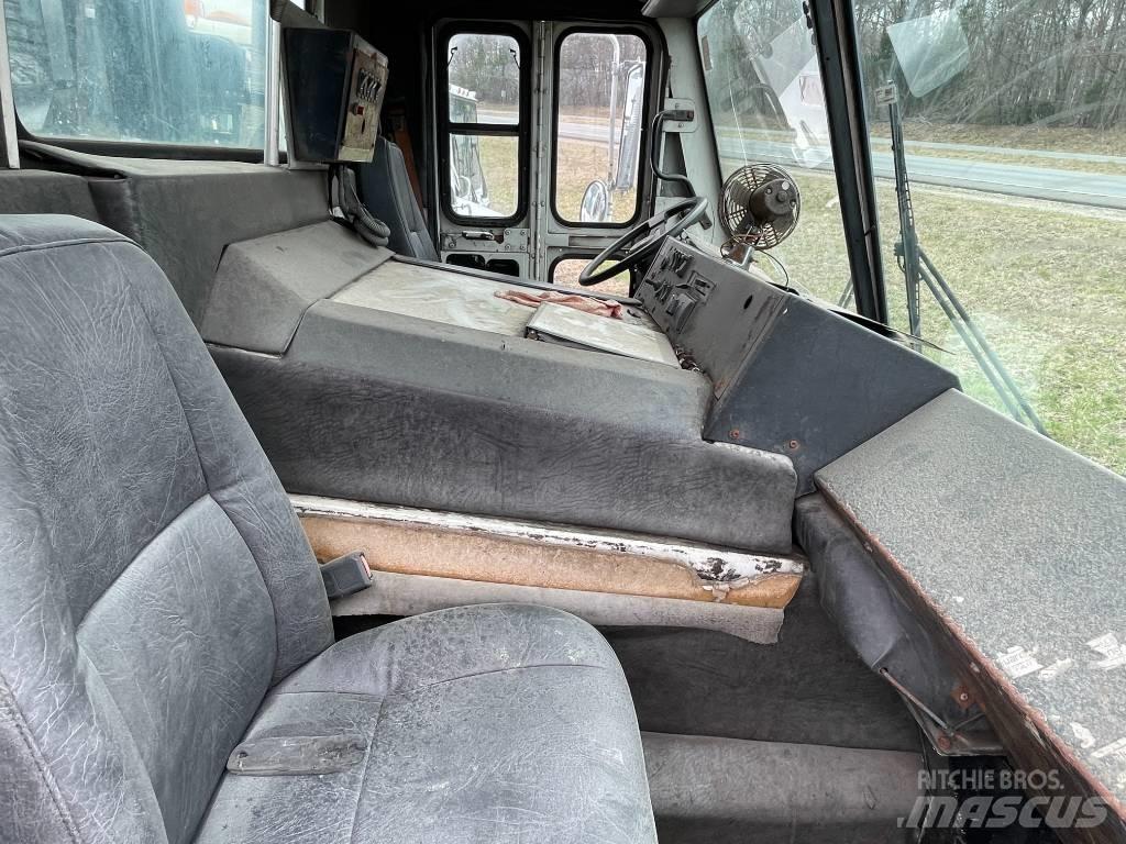 Mack LEU613 Pojazdy pod zabudowę