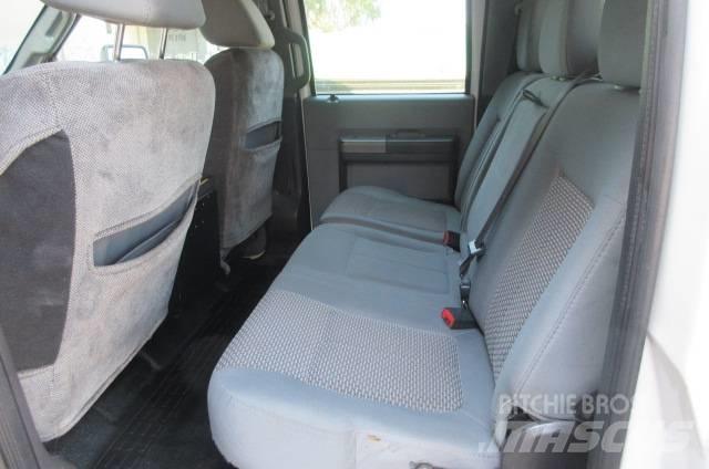 Ford F 550 Ciężarówki typu Platforma / Skrzynia