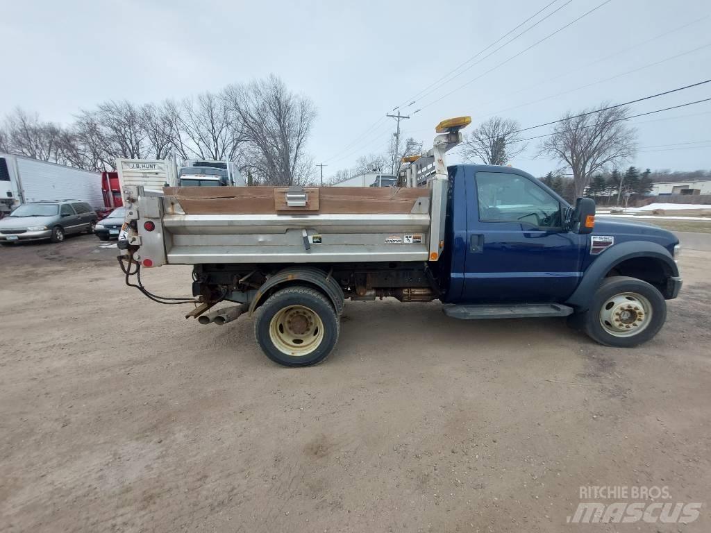 Ford F 550 XLT Lemiesze i pługi śnieżne
