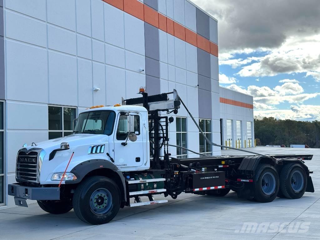 Mack Granite GU 813 Ciężarówki z wymienną zabudową