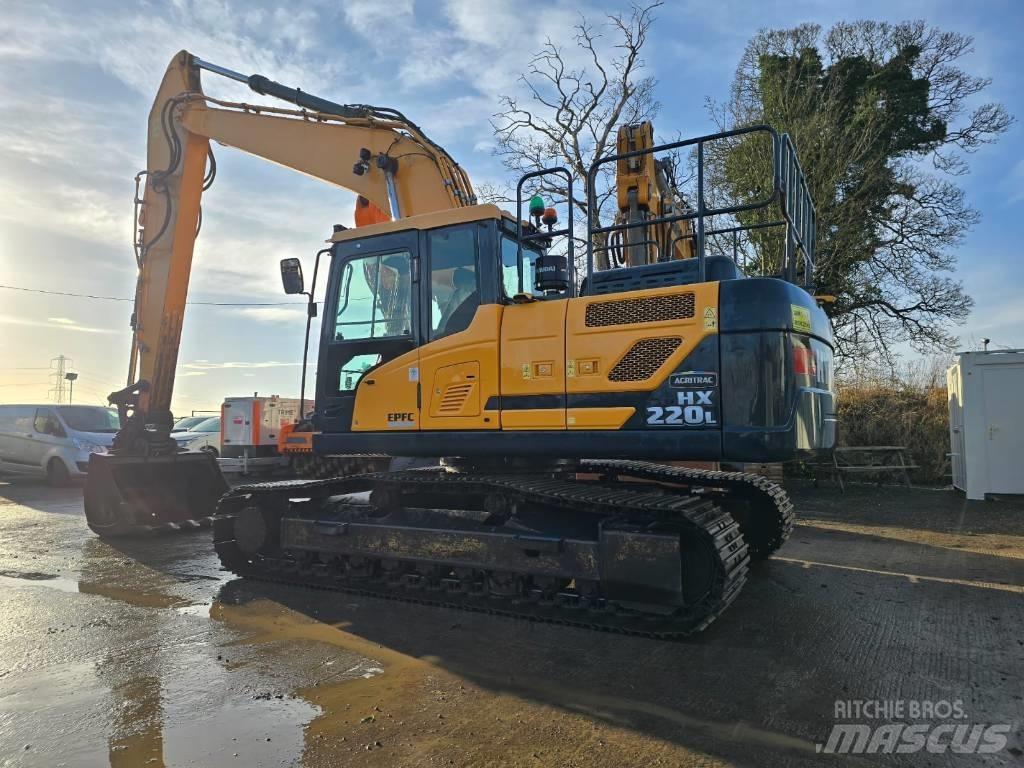Hyundai HX220L Koparki gąsienicowe