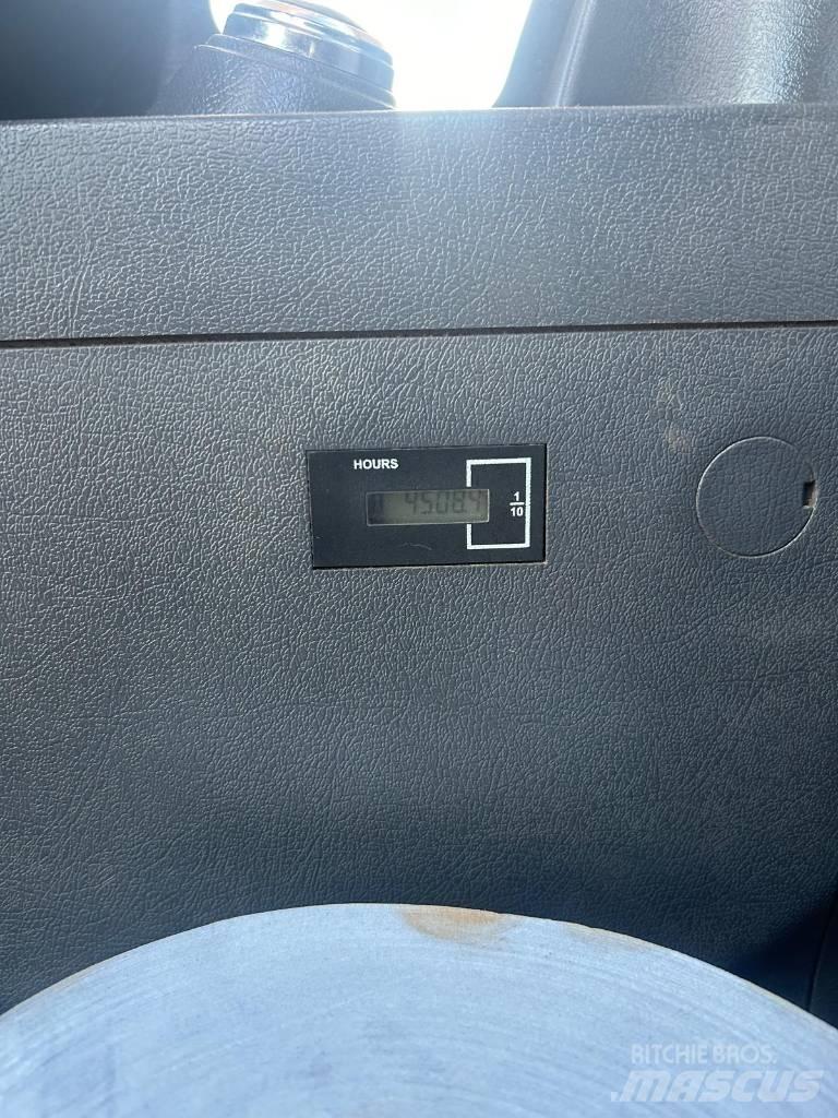 Hyundai HX220L Koparki gąsienicowe
