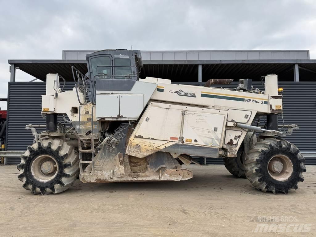 Wirtgen WR 2500S Recyklery do asfaltu