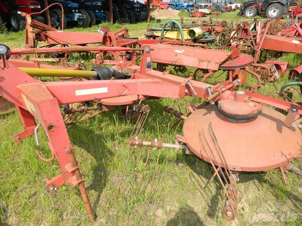 Stoll UM 400 Zgrabiarki i przetrząsacze