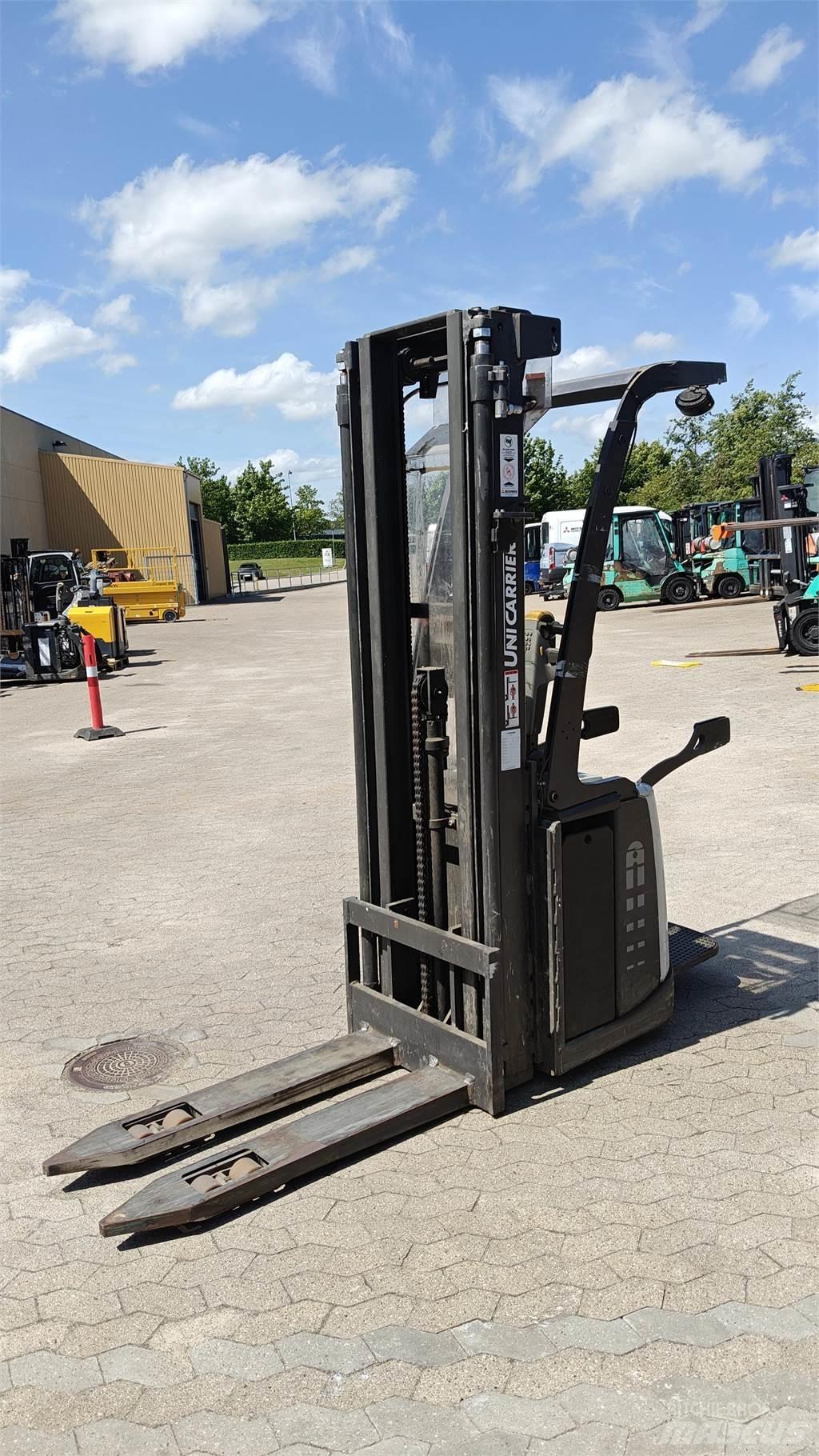 Atlet PSP160 Wózki widłowe unoszące z platformą dla operatora