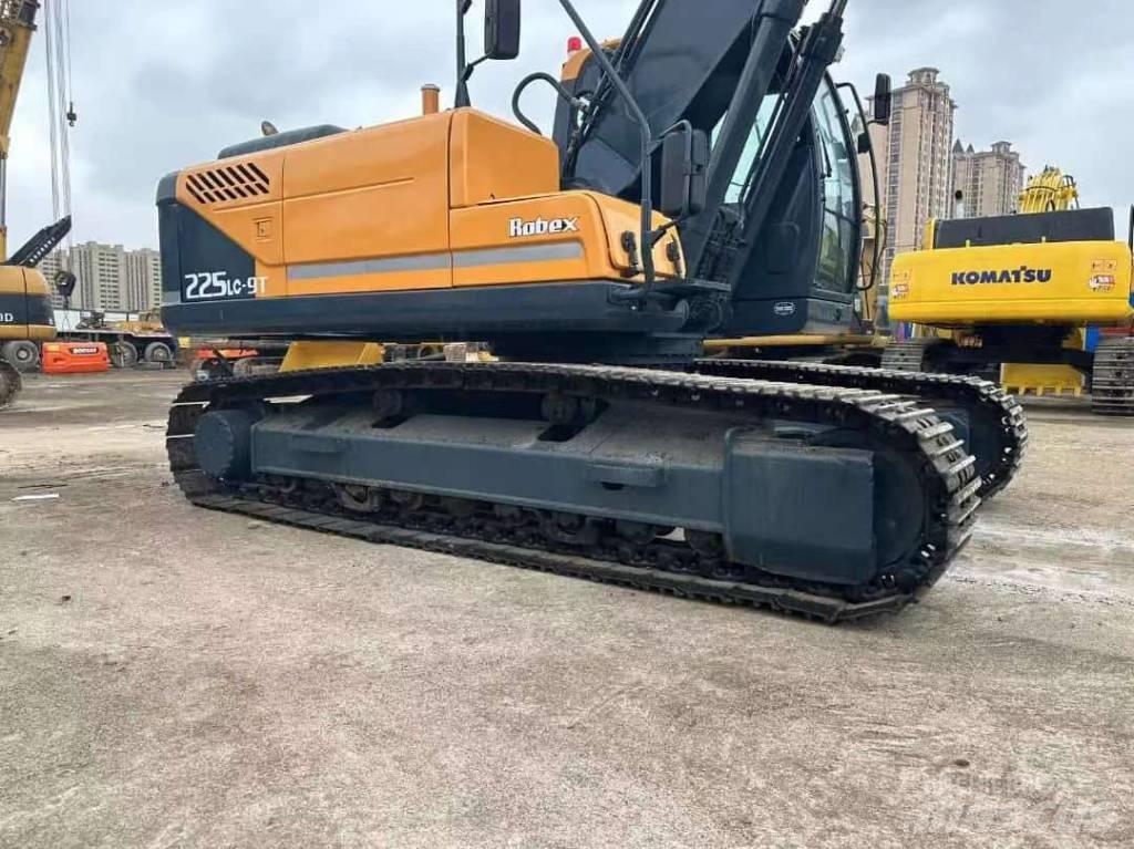 Hyundai 225LC-9T Koparki gąsienicowe
