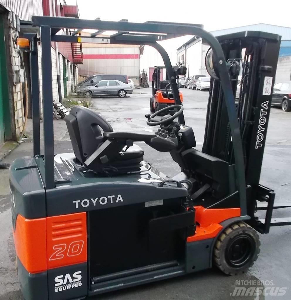 Toyota 7 FBEF 20 Wózki elektryczne