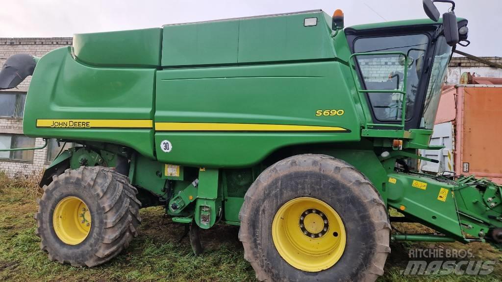 John Deere S 690 Kombajny zbożowe
