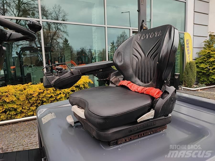 Toyota 8FBMT25 Wózki elektryczne