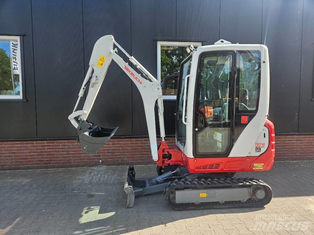 Takeuchi TB 216 Minikoparki