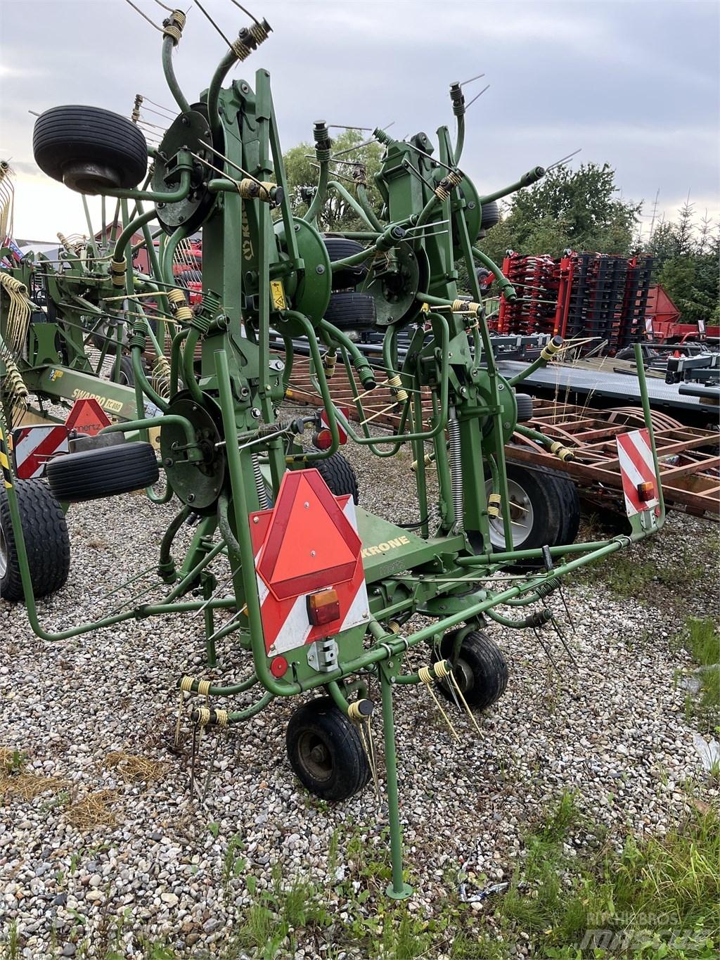 Krone KW 8.82/8 Zgrabiarki i przetrząsacze
