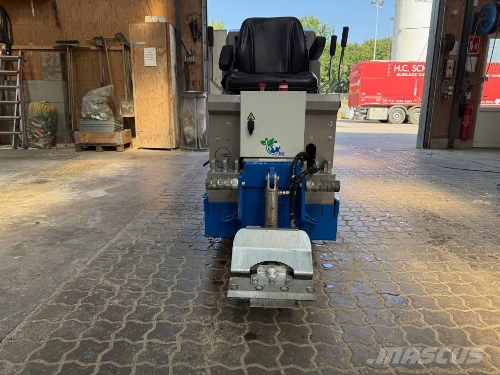  Blastrac bms 220 adb Maszyny budowlane - Inne