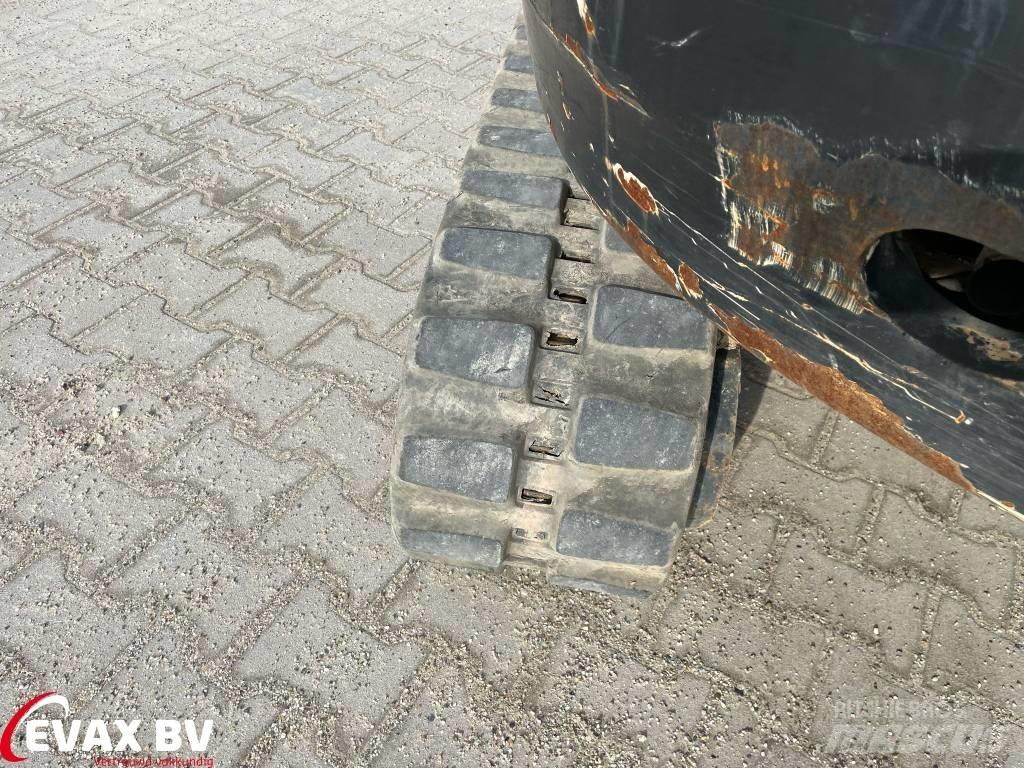 JCB 8026 CTS Minikoparki