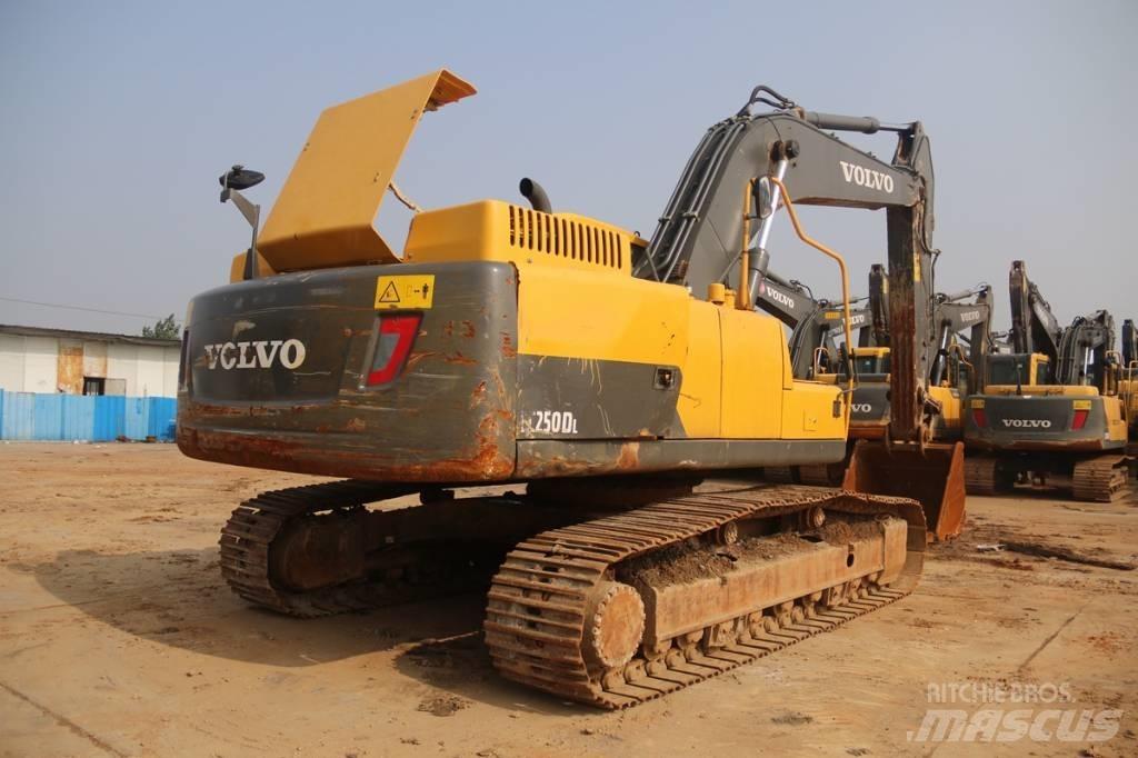 Volvo EC250 Koparki gąsienicowe