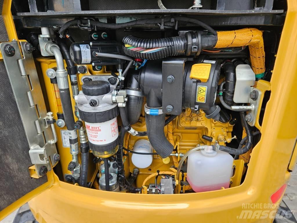 CAT 301.8 Minikoparki
