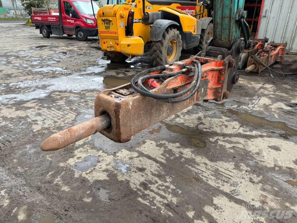 NPK GH 9 Młoty hydrauliczne