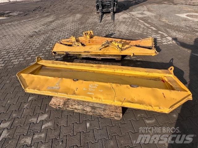 CAT 730 KLAPA Wozidła przegubowe