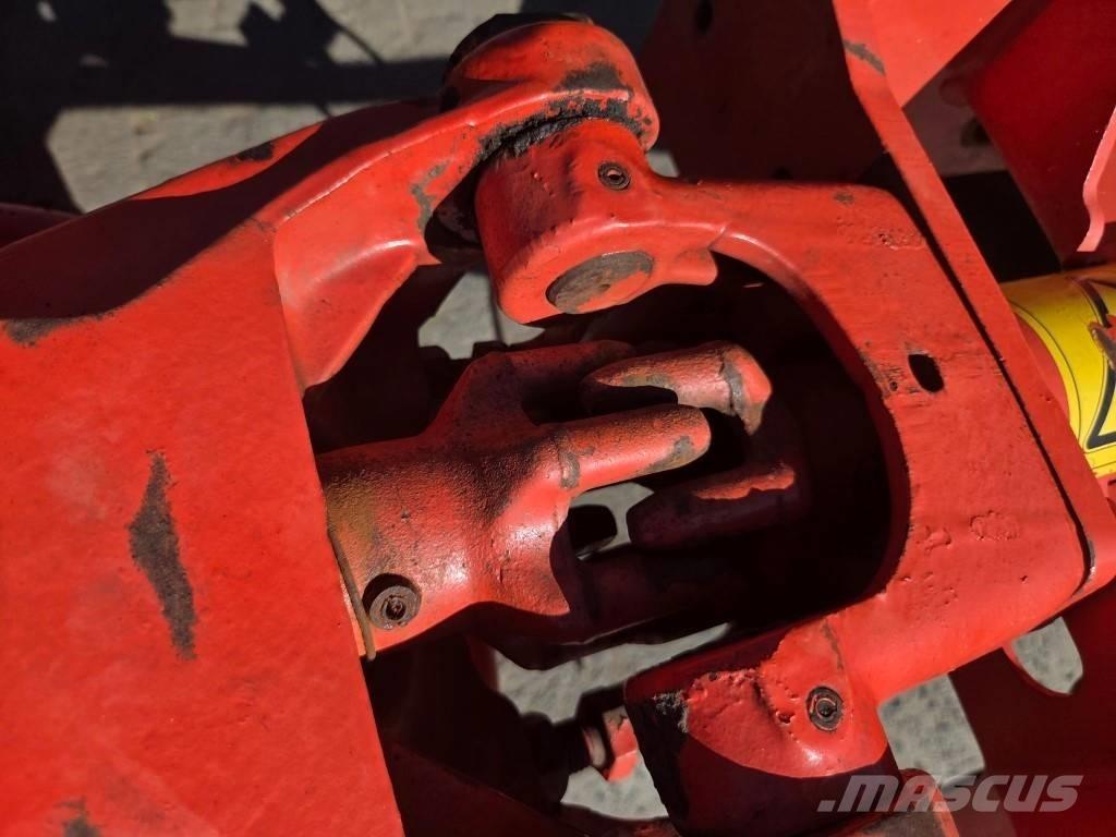 Kuhn GF 7601 MHO Zgrabiarki i przetrząsacze