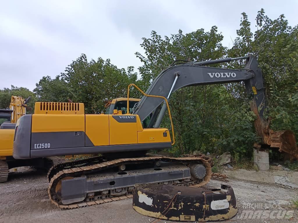 Volvo EC 250 Koparki gąsienicowe