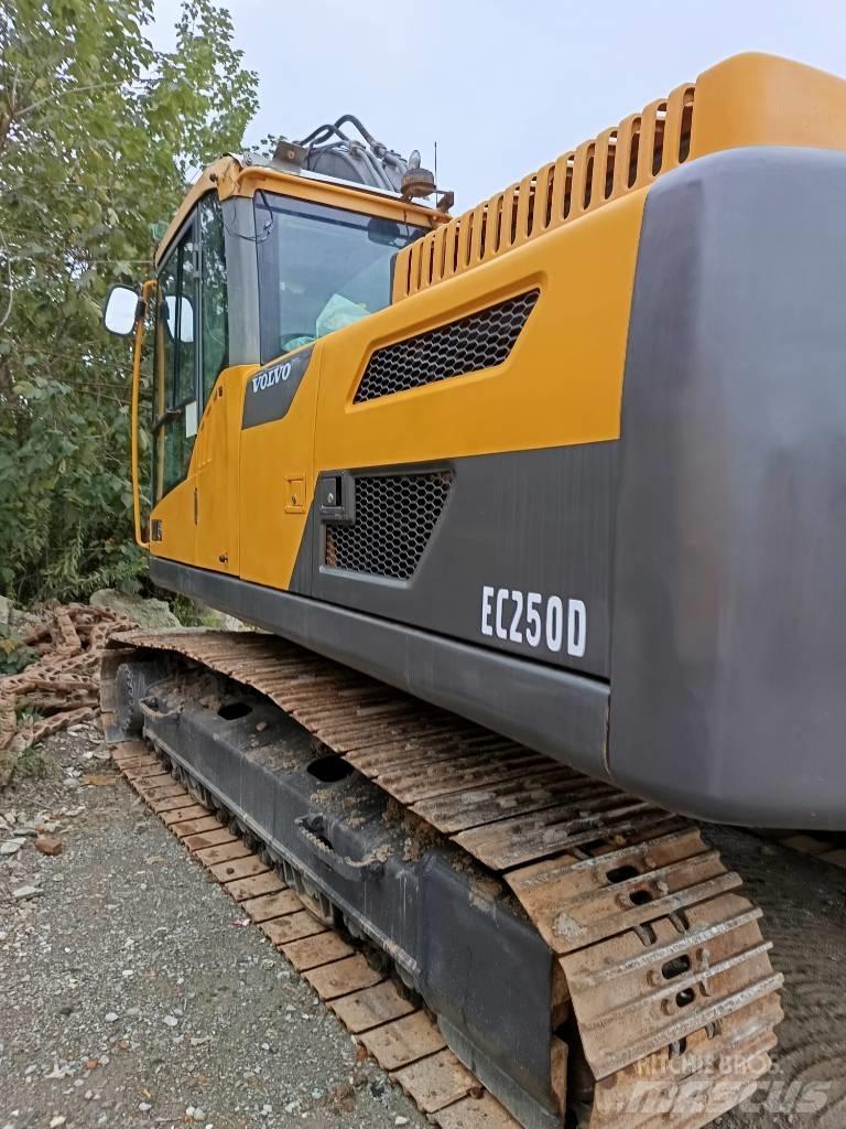 Volvo EC 250 Koparki gąsienicowe