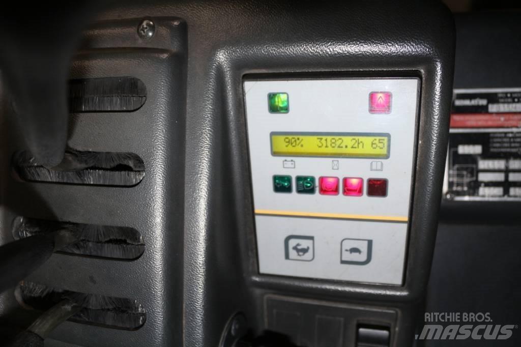 Komatsu FB15M-2R Wózki elektryczne
