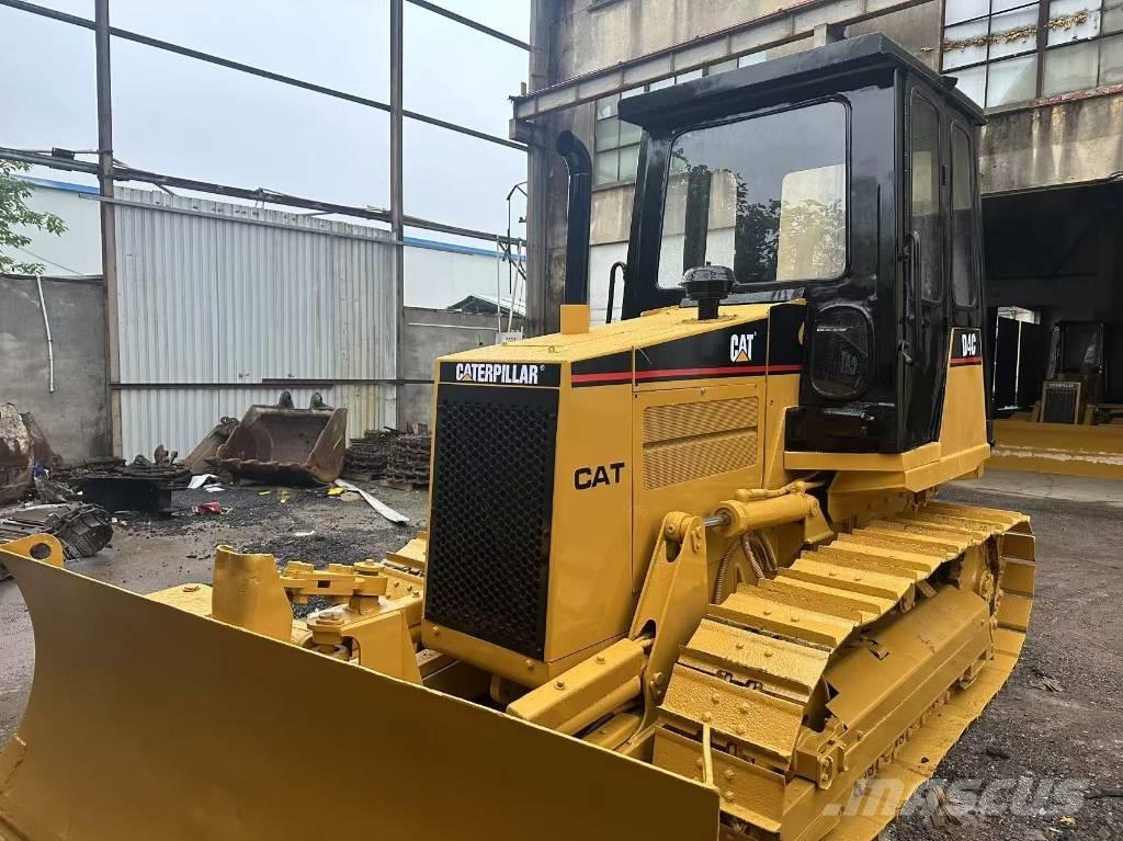 CAT D 4 C Spycharki gąsienicowe
