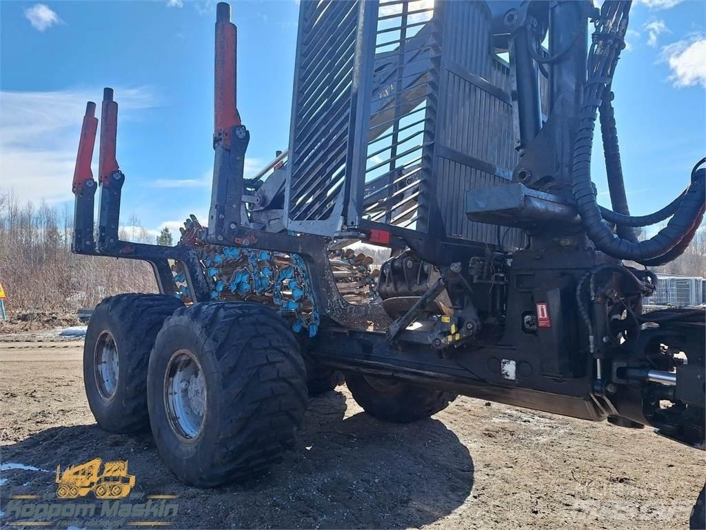 Komatsu 895 Harwestery