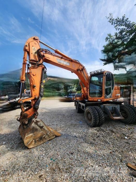 Doosan DX 140 W Koparki kołowe