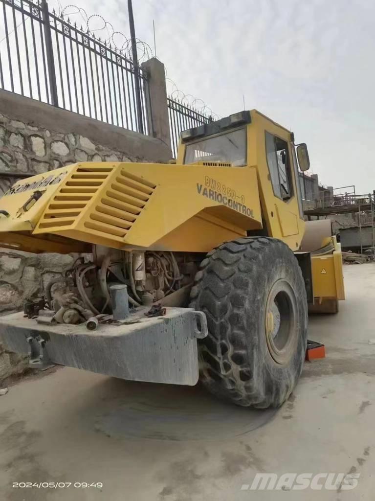 Bomag bw225d-3 Walce dwubębnowe