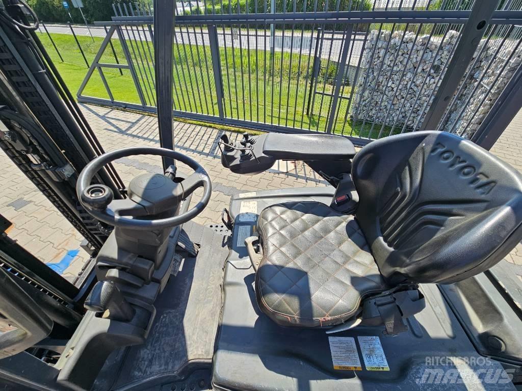 Toyota 8 FBET 18 Wózki elektryczne