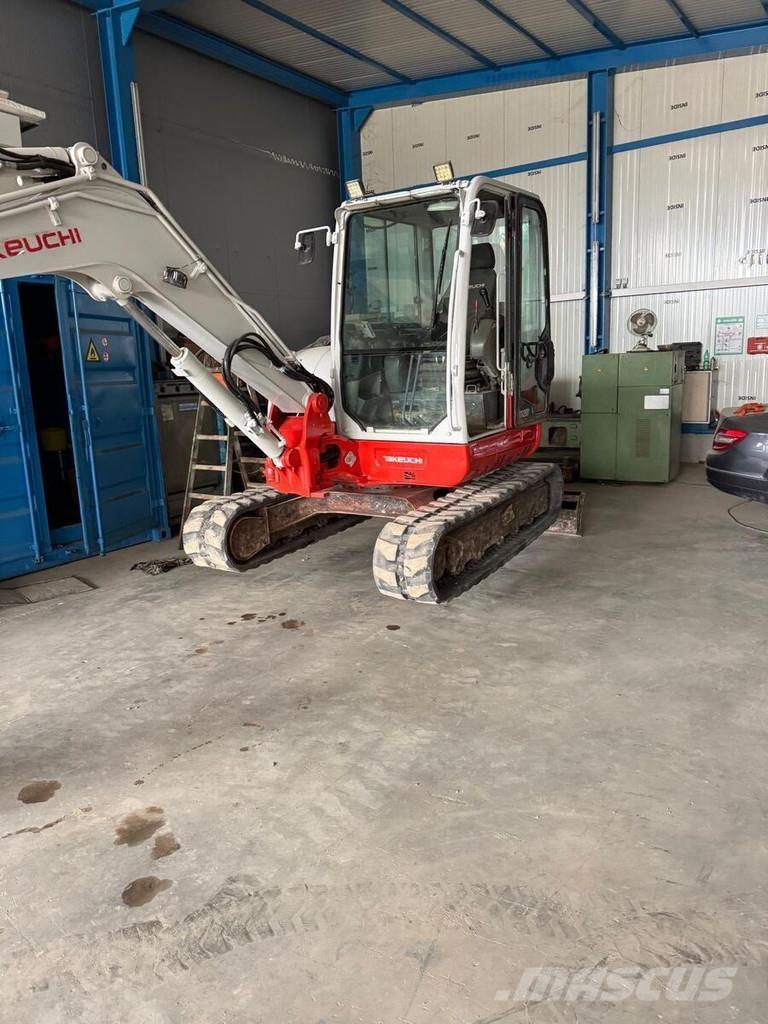 Takeuchi TB260 Minikoparki