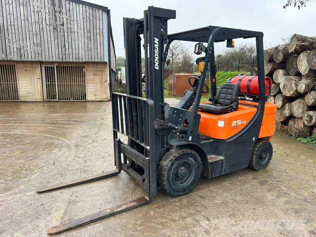 Doosan G 25 GP Plus Wózki LPG