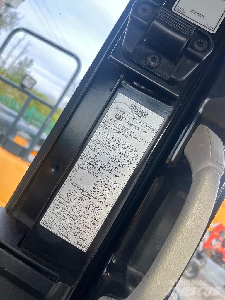 CAT 320 Koparki gąsienicowe