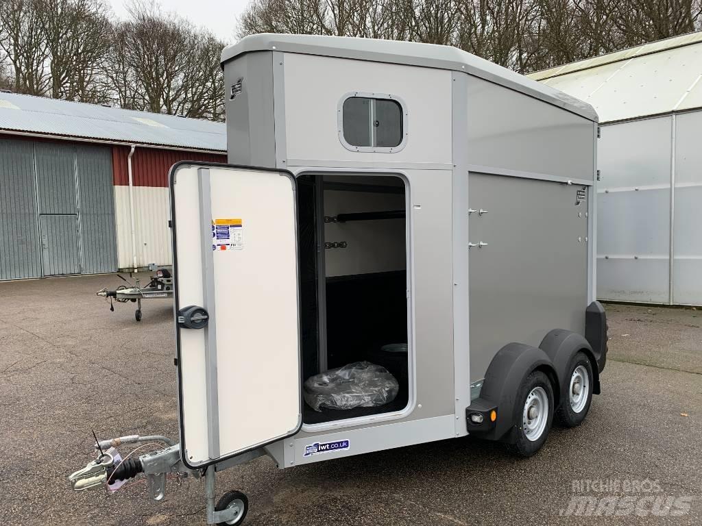 Ifor Williams HB403 Przyczepy do przewozu zwierząt