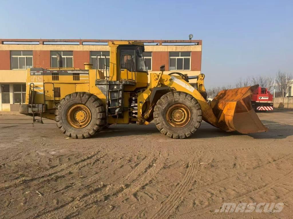 Komatsu WA 600-3 Ładowarki kołowe
