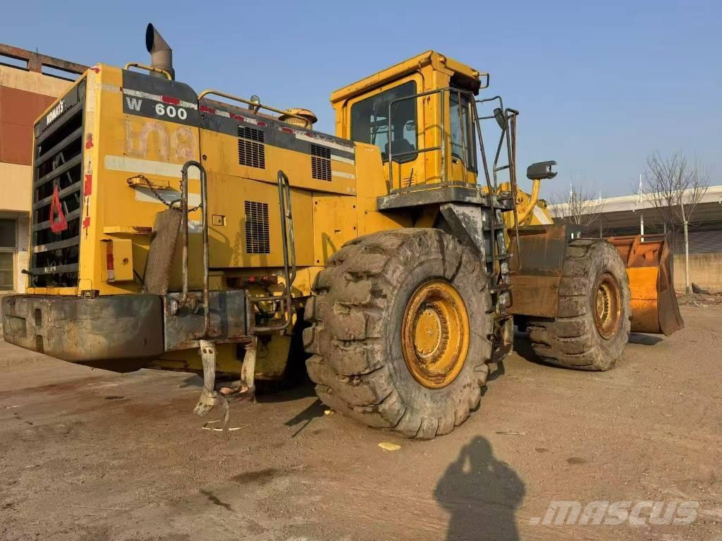 Komatsu WA 600-3 Ładowarki kołowe