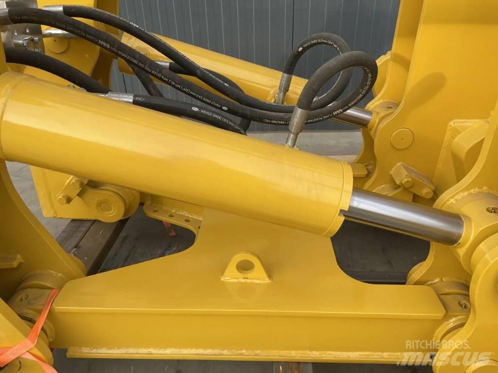 Komatsu D85 Spulchniarki
