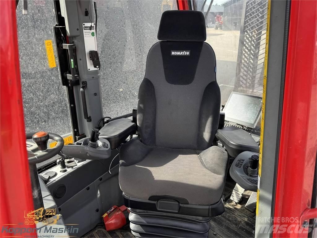 Komatsu 895 Forwardery