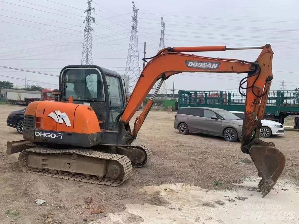 Doosan DH 60 Minikoparki