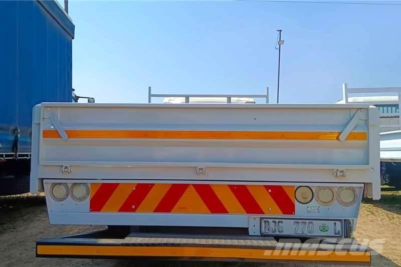 Isuzu NPR400 Inne