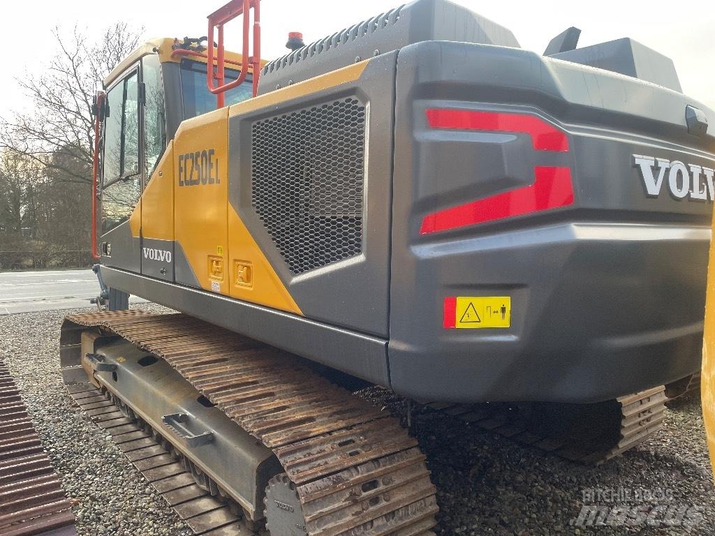 Volvo EC250EL Koparki gąsienicowe
