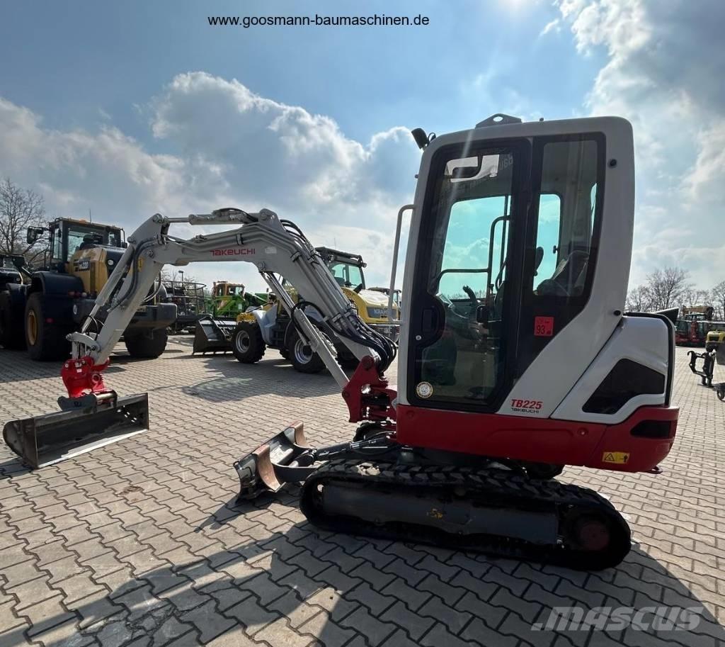 Takeuchi TB 225 Minikoparki