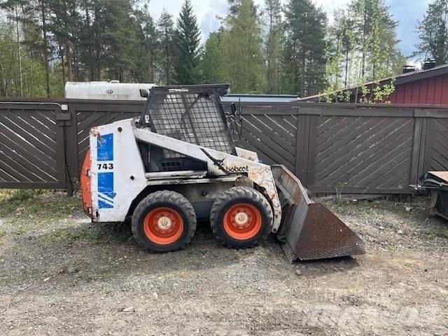 Bobcat 743 Ładowarki burtowe