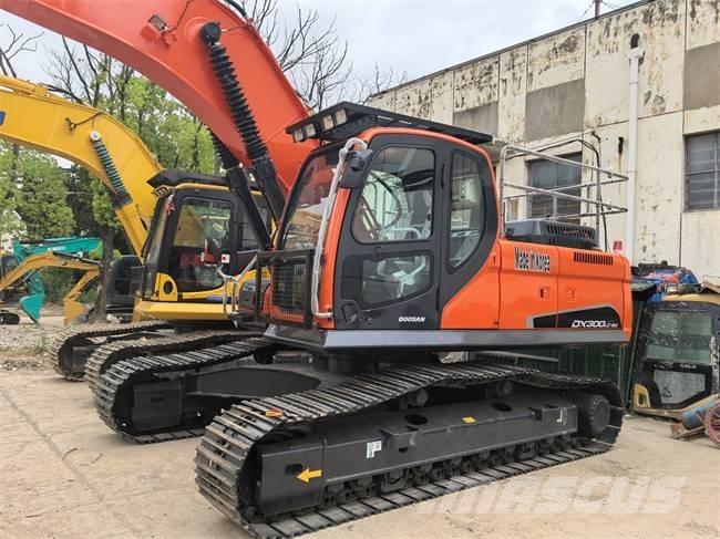 Doosan DX 300 LC Koparki gąsienicowe