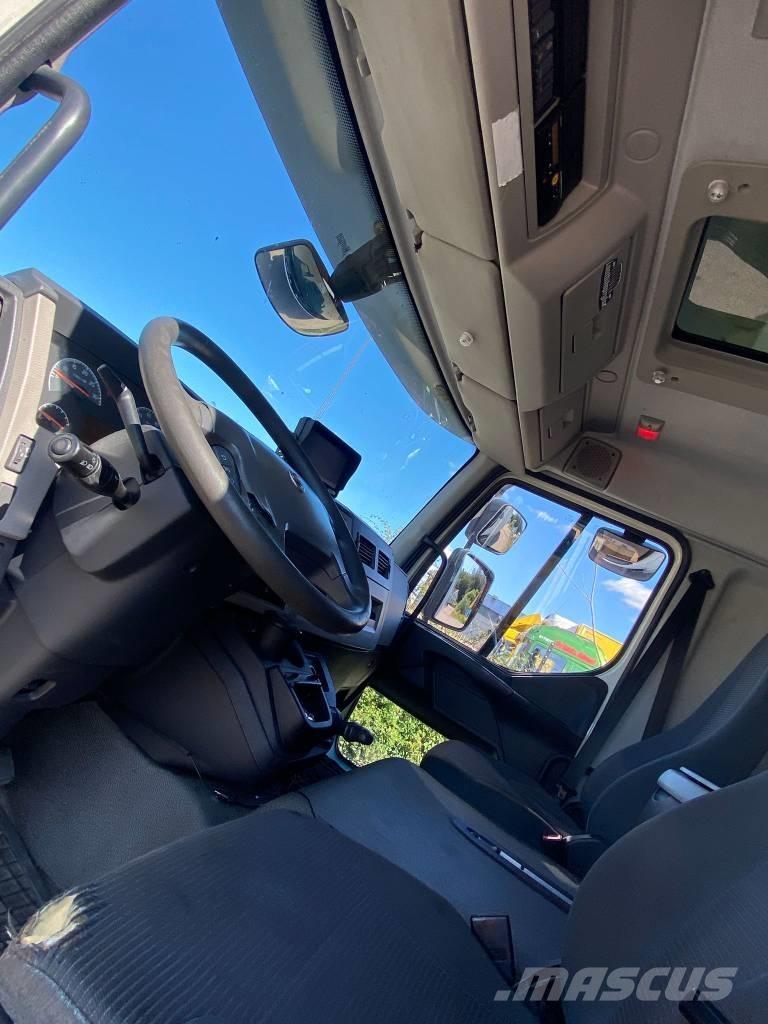 Volvo FL 6 Samochody ciężarowe ze skrzynią zamkniętą
