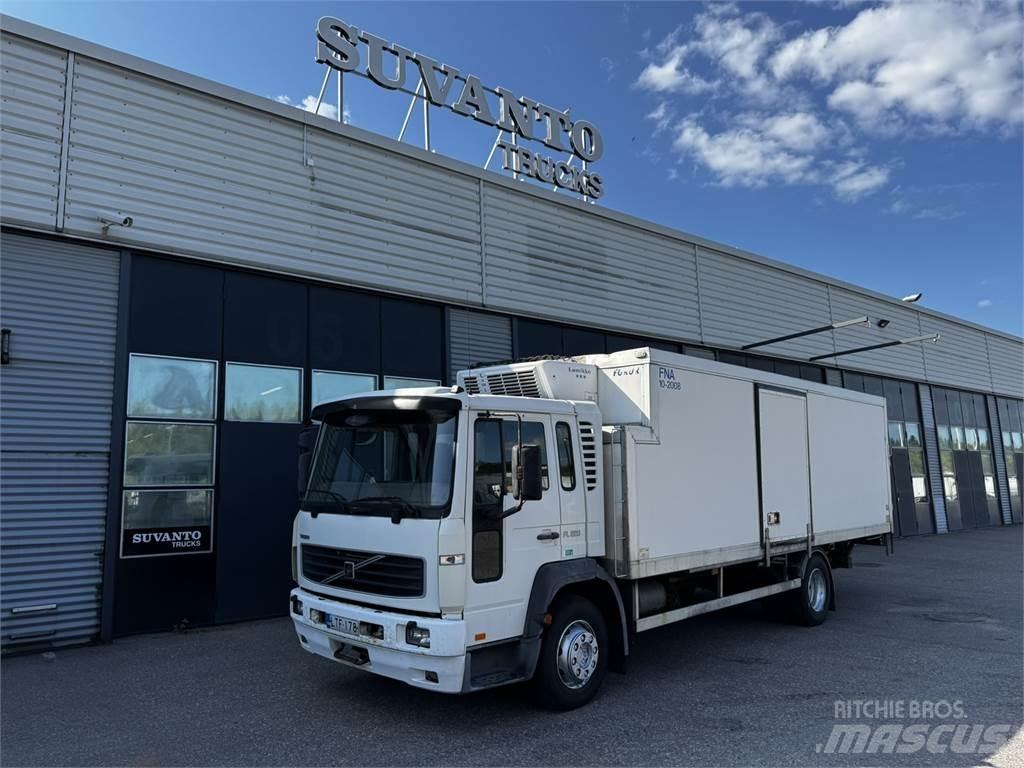Volvo FL220 Samochody ciężarowe ze skrzynią zamkniętą