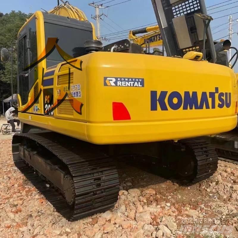 Komatsu PC 200 Koparki gąsienicowe