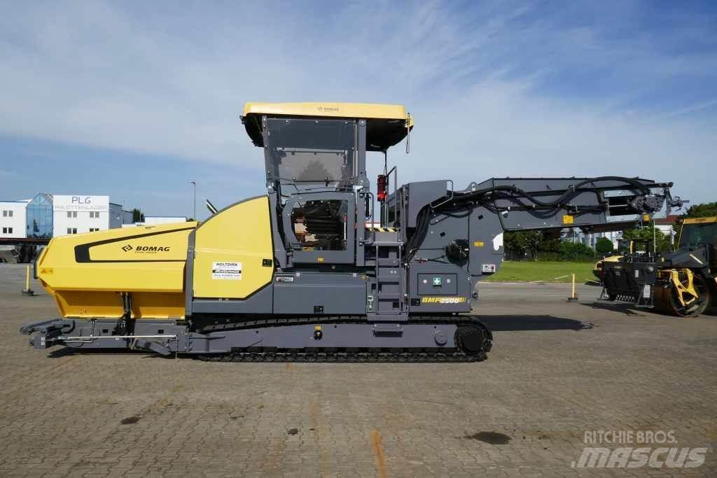 Bomag BMF 2500 M Podajniki-dozowniki