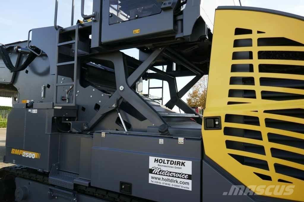 Bomag BMF 2500 M Podajniki-dozowniki